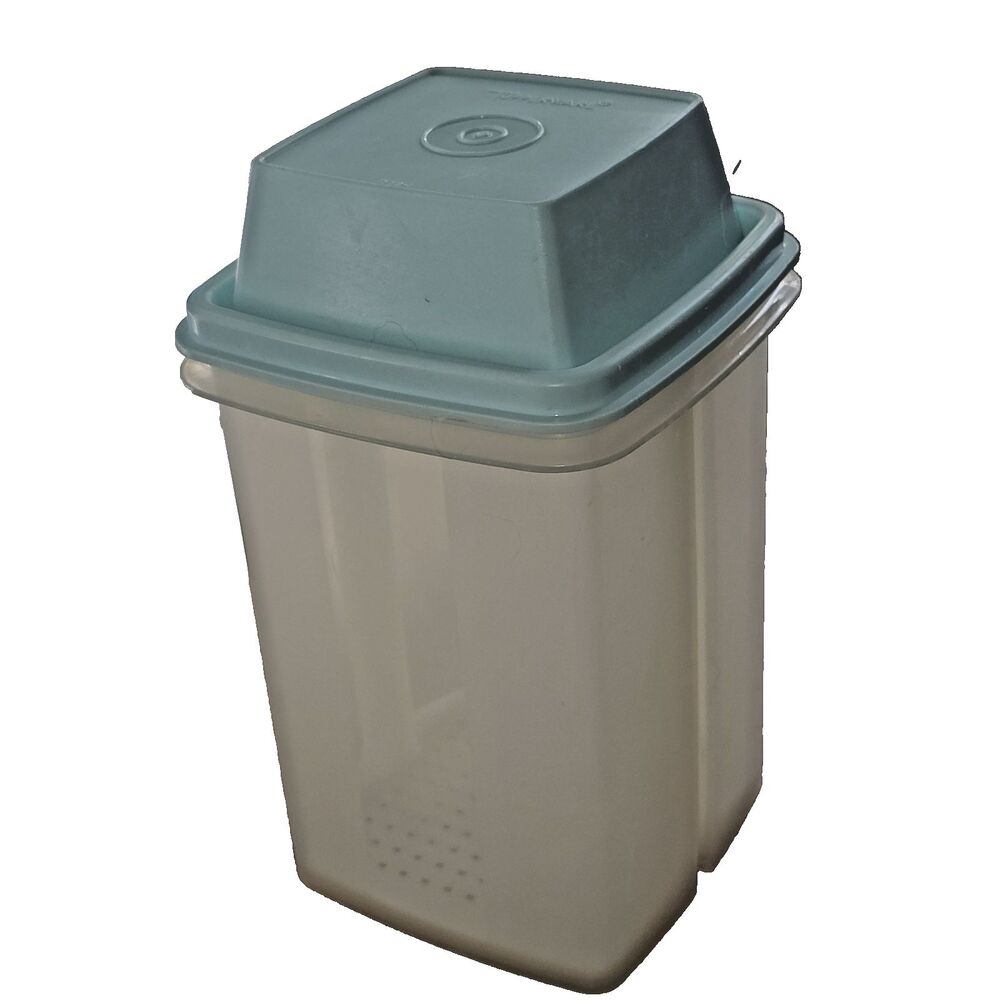 Vintage Tupperware Light Green Pickle Keeper Container w/Snap Lid and Insert